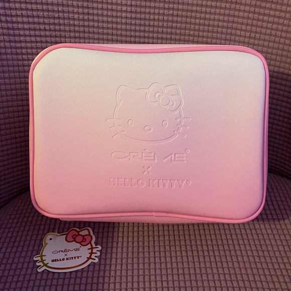 CREME X HELLO KITTY BEAUTY TRAVEL CASE - Picture 2 of 3